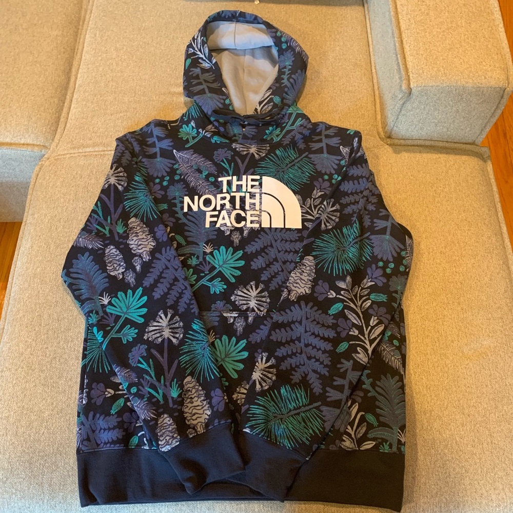 NWT! Men’s NorthFace Hoodie
